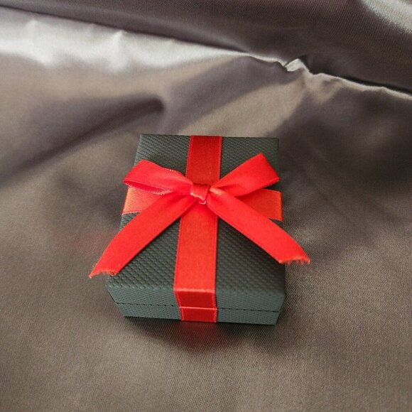 NWT White Sapphire Earrings Necklace Sterling Silver Gift Set $124 MSRP - Picture 3 of 11